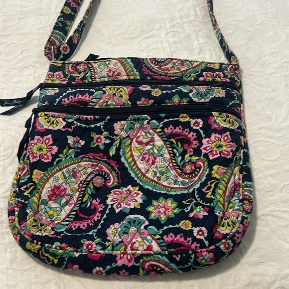 Vera Bradley Hipster Paisley Crossbody/Shoulder Bag Petal Handbag Purse - Picture 4 of 13